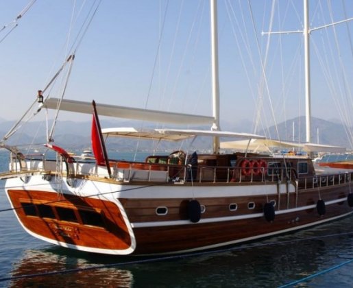 6 CABIN 12 CAPACITY TURKEY TOUR BOAT
