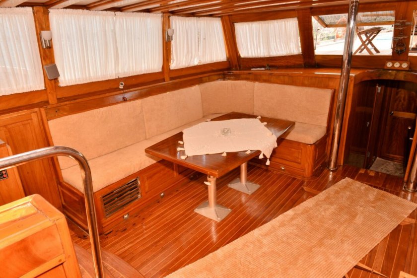 beycan-efe-turkish-sailing-boat-hall